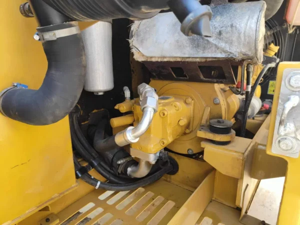 Used Cat 305 used excavator - Image 3