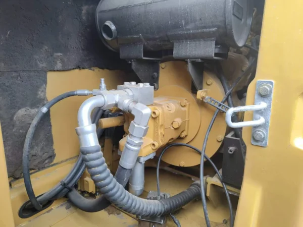 Used caterpillar 307 excavator - Image 5