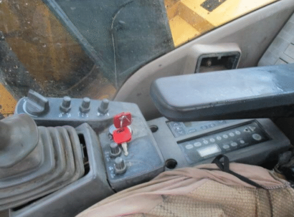 Used Deere 135DX Excavator - Image 5
