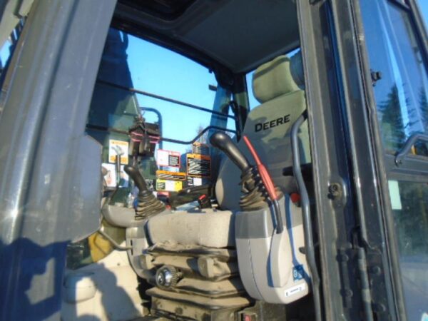 Used Deere 135G 2021 - Image 3