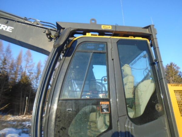 Used Deere 135G 2021 - Image 4