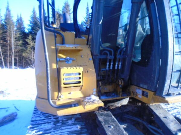 Used Deere 135G 2021 - Image 5