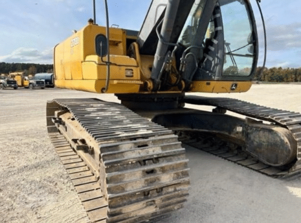 Used Deere 270D LC Excavator - Image 8
