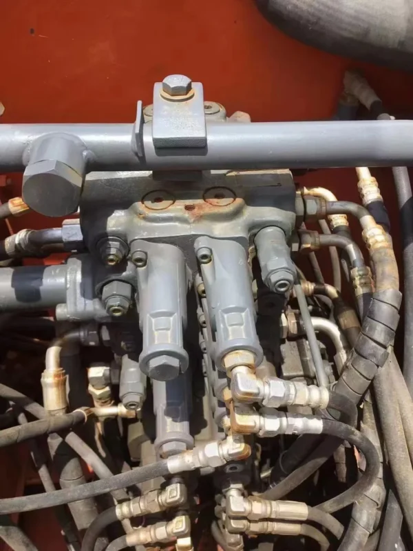 Used Hitachi EX60 excavator - Image 2