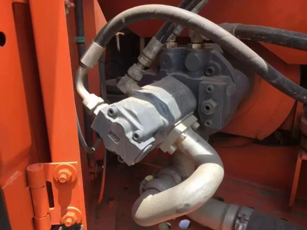 Used Hitachi EX60 excavator - Image 5