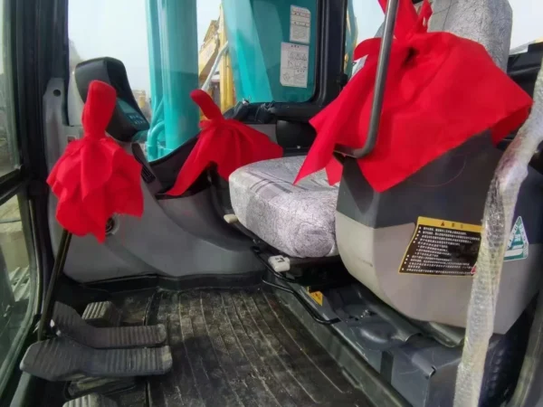 Used Kobelco SK200 Excavator - Image 3