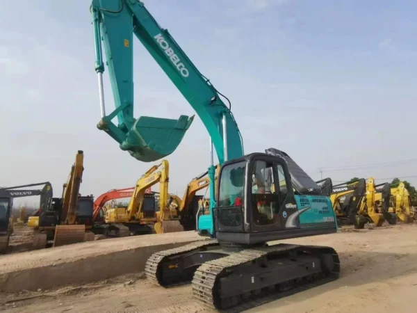 Used Kobelco SK200 Excavator - Image 6
