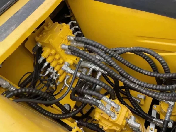 Used Komatsu PC110 Excavator - Image 2