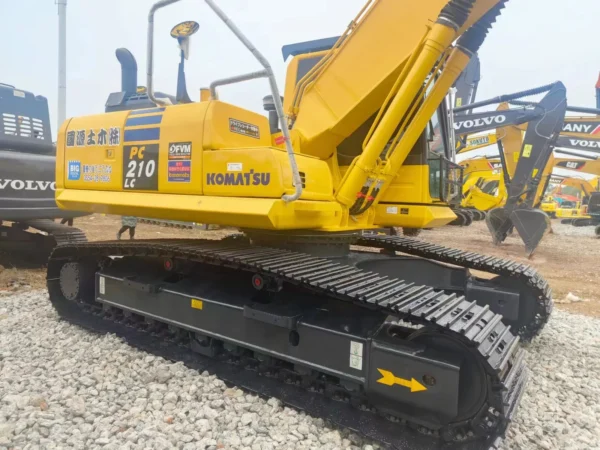 Used Komatsu PC210 Excavator - Image 7