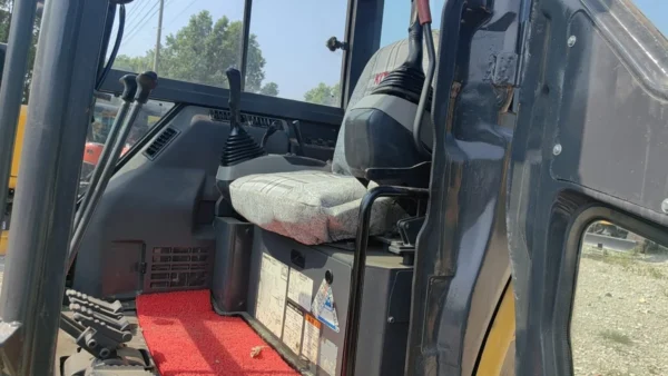 Used Komatsu PC40 Excavator - Image 3