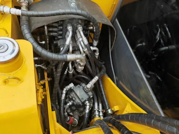 Used Komatsu PC70 Excavator - Image 6