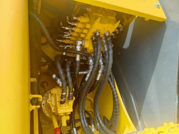 Used Komatsu PC130 Excavator - Image 2