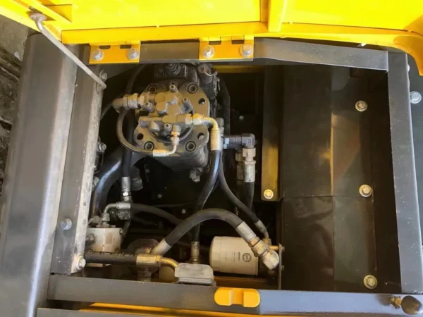 Used Volvo EC140 Excavator - Image 3