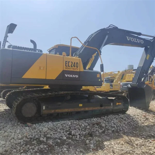 Used VOLVO EC240 Excavator - Image 6