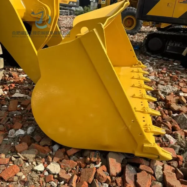 Used Komatsu WA380 Wheel Loader - Image 12