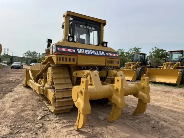 Used Caterpillar D8R Crawler Bulldozer - Image 5