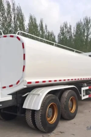 Used SINOTRUCK HOWO 6x4 Water Tanker