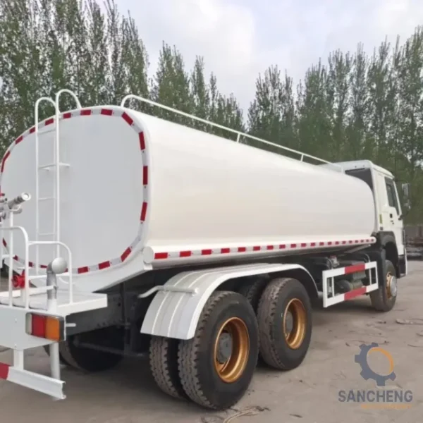 Used SINOTRUCK HOWO 6x4 Water Tanker