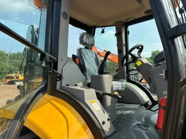 Backhoe loader Supplier Used JCB 3CX TLB - Image 10
