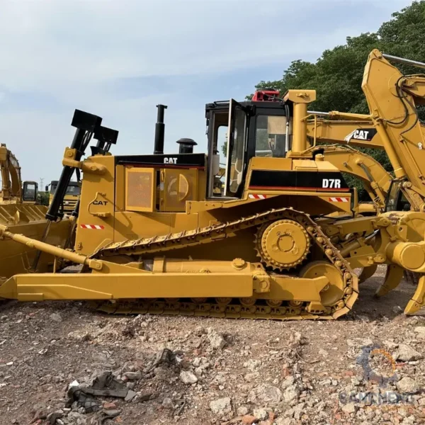 Used Crawler Bulldozer Caterpillar D7R - Image 2