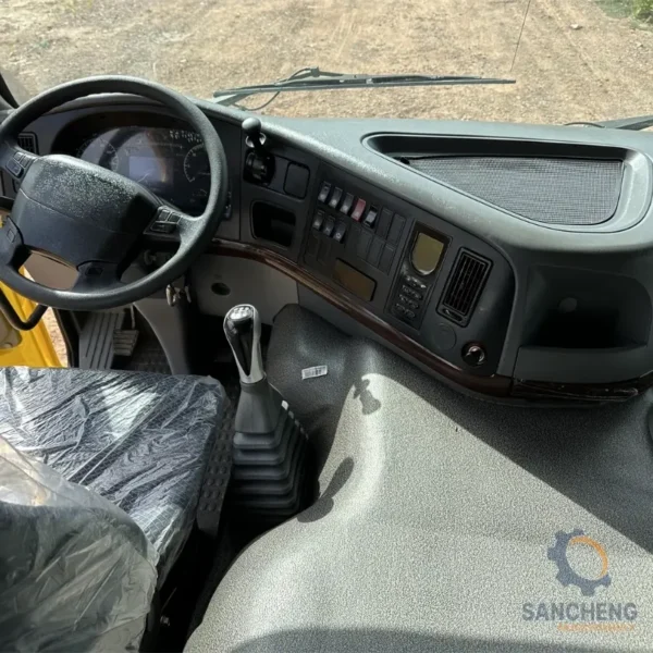 Used SINOTRUCK HOWO 6X4 Dump Truck - Image 2