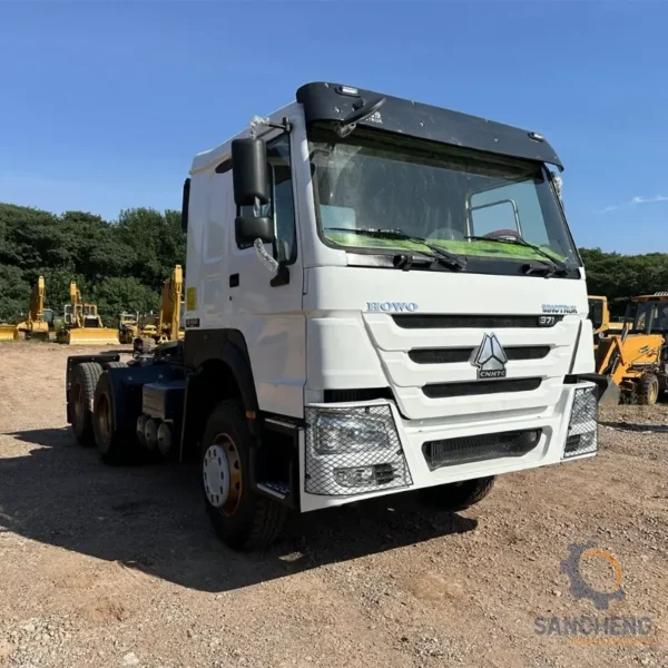 Used SINOTRUCK HOWO 6X4 Truck - Image 4