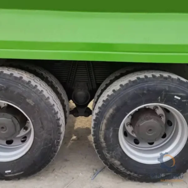 Used 6x4 Dump Truck SINOTRUCK HOWO - Image 4