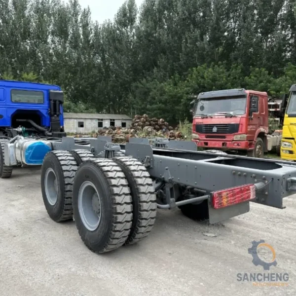 Used SINOTRUK HOWO 8x4 Truck Chassis - Image 5