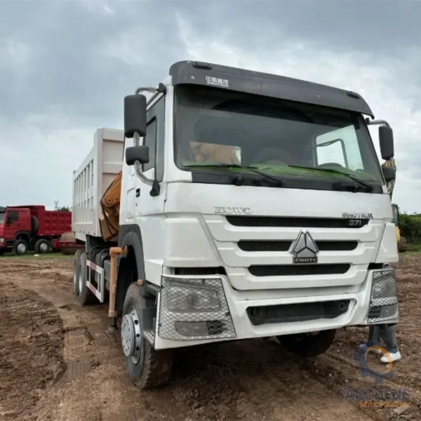 Used Sinotruck HOWO Truck mounted crane Dump truck - Image 5